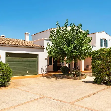 By 빌라 Biniparrell