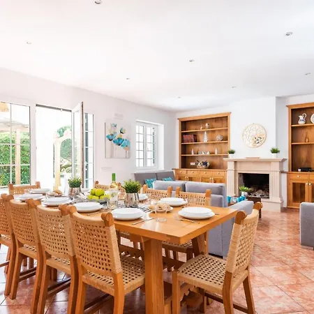 By Вилла Biniparrell