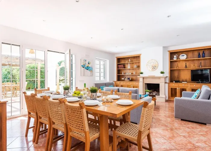 By Villa Biniparrell