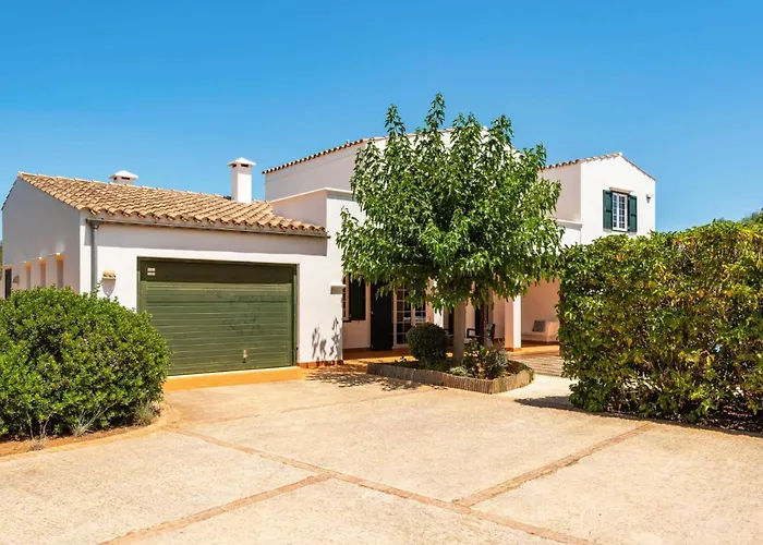 By Villa Biniparrell